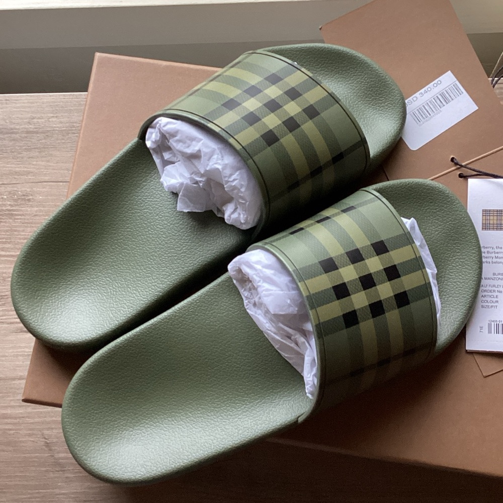 NWT Burberry Furley Green check Slide Sandals